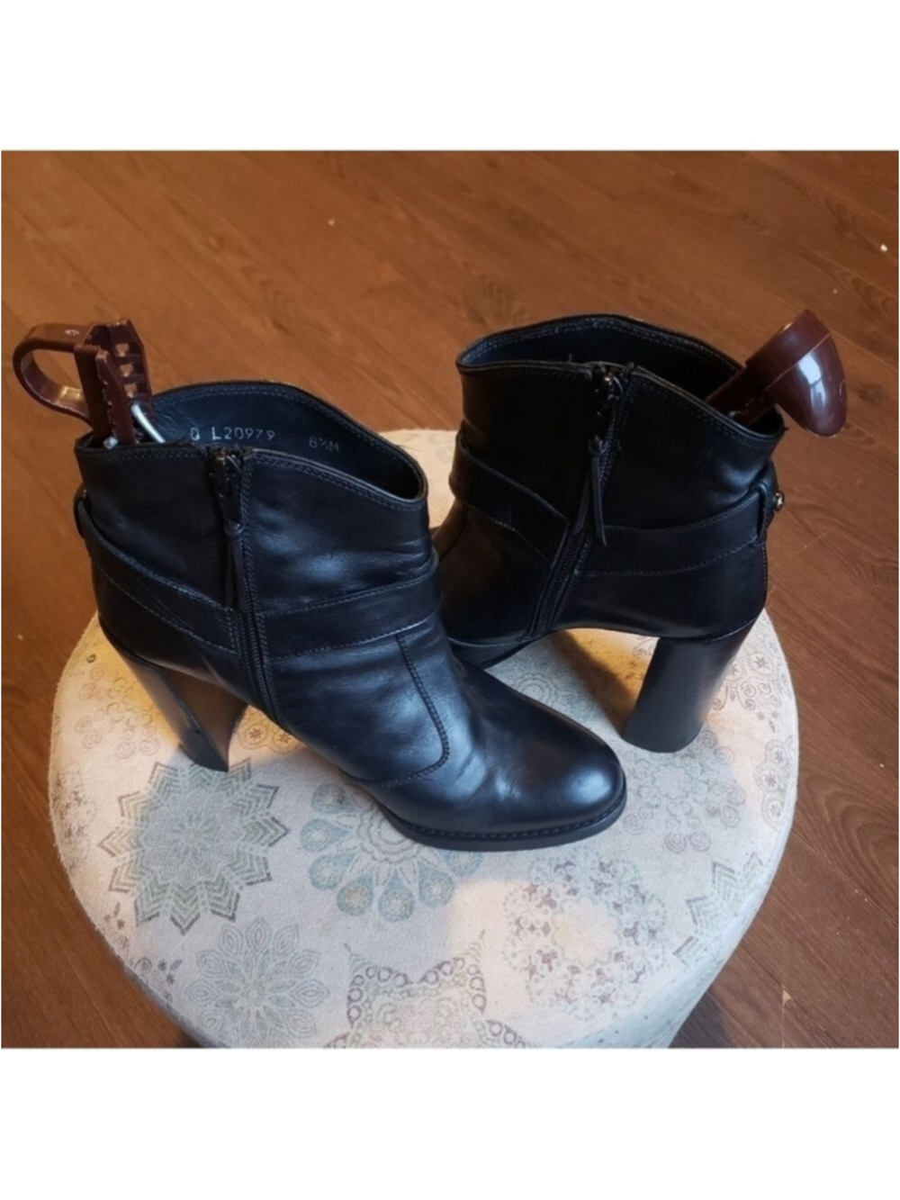 HP. Stuart Weitzman Leather Bootie - Picture 15 of 16